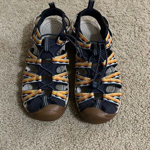 Keen Water Shoes - Read Notice